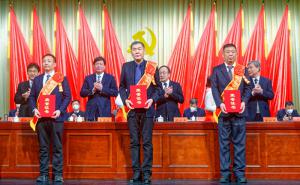 劉廷國董事長(zhǎng)被授予“新鄉(xiāng)市優(yōu)秀民營企業(yè)家”